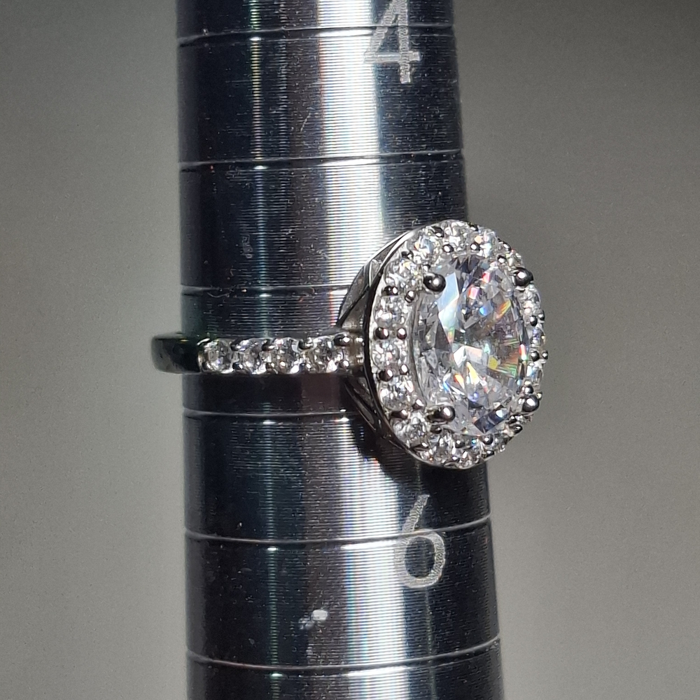 💍 Moissanite Sterling Silver CZ Diamond Engagement Ring Circle Halo Size 5.5